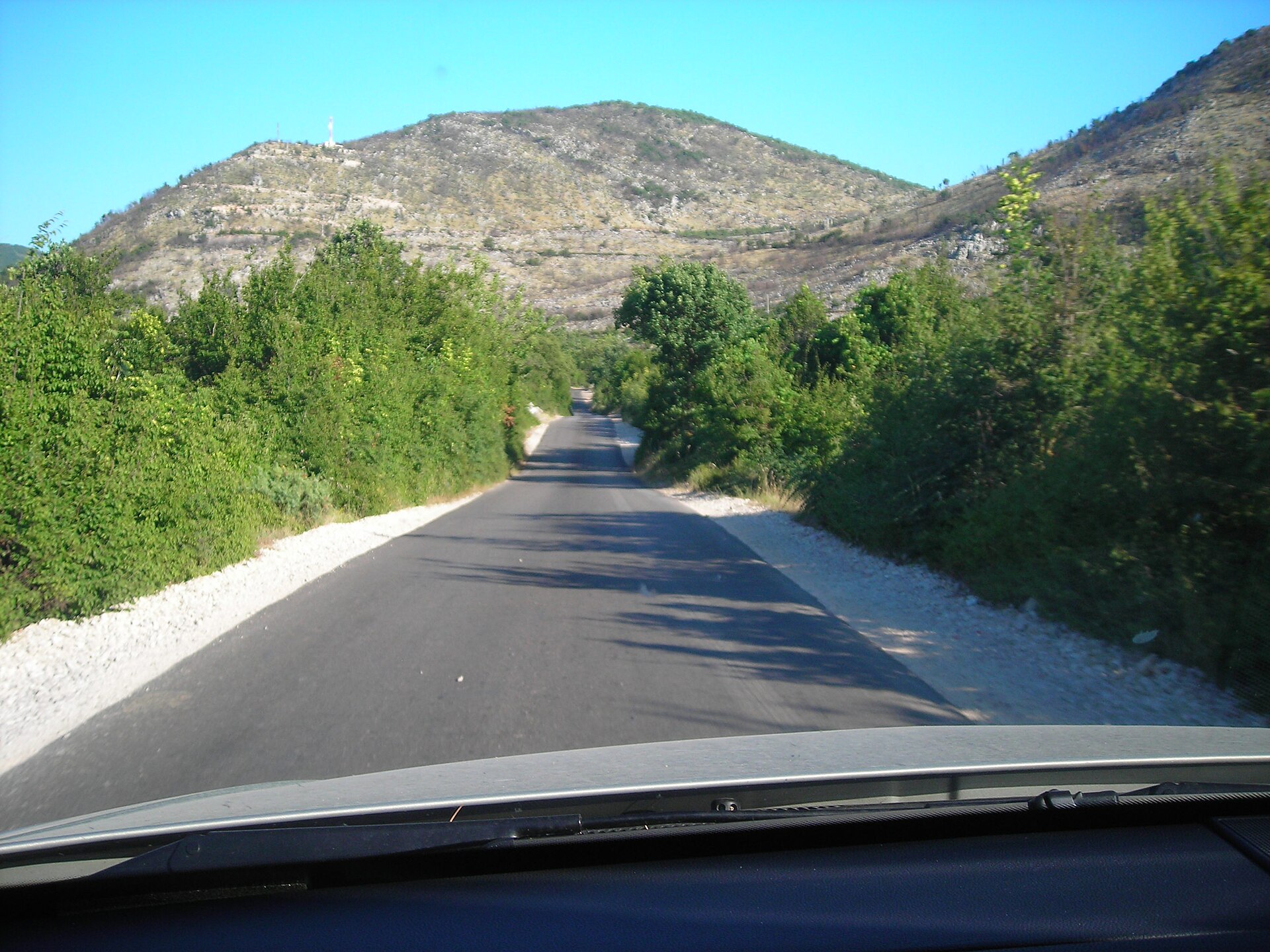 The M17.3 mountain road between Neum and Hutovo