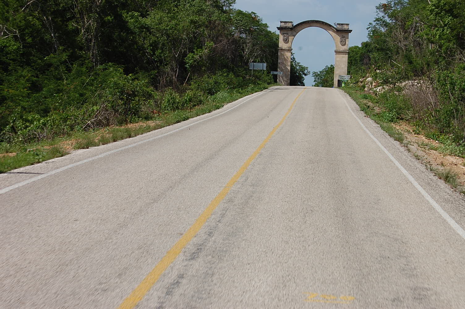 Road toward Mérida in Yucatán