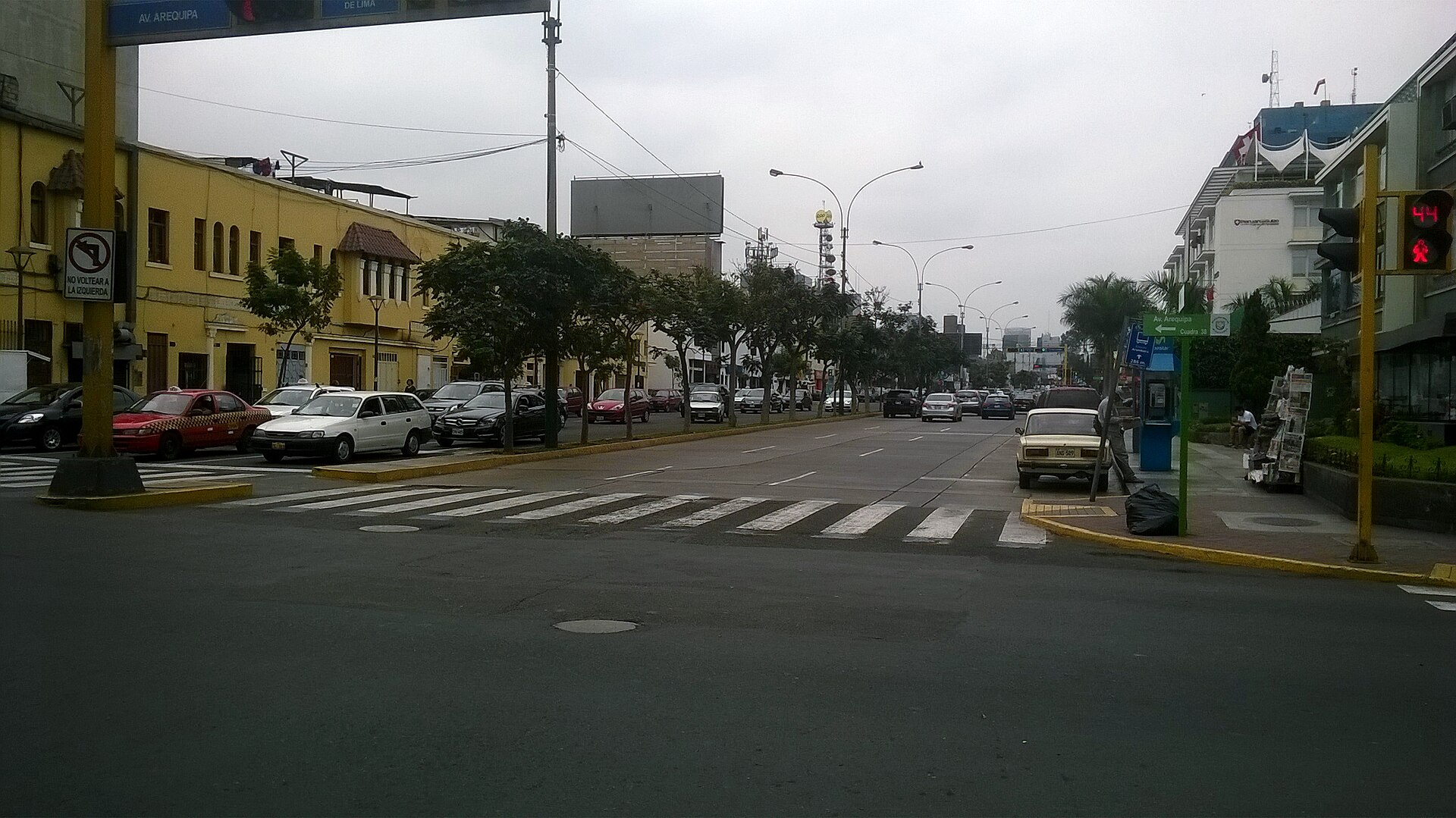 Avenida Andrés Aramburú with traffic lights and marked crossings in Lima, Peru