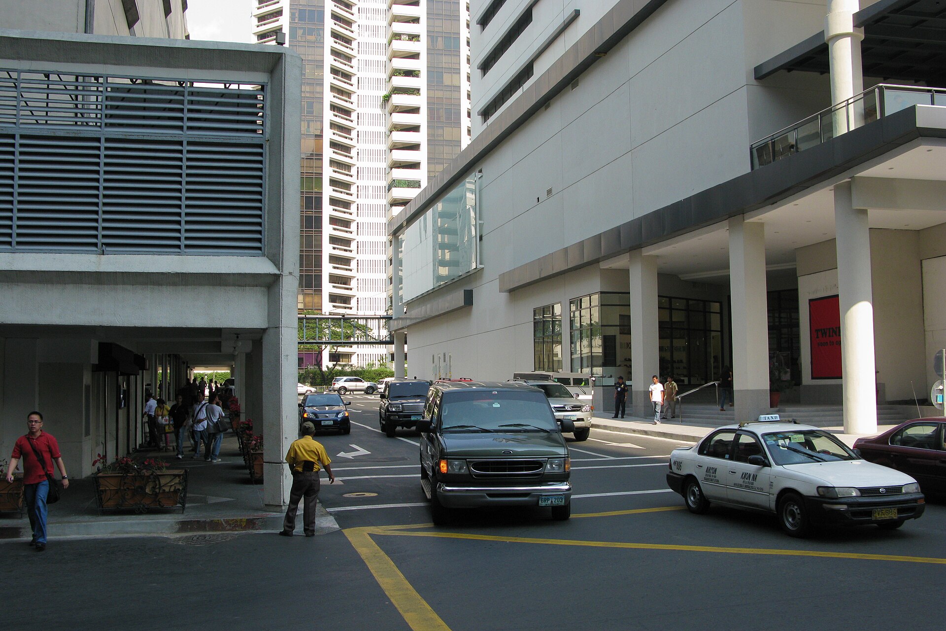 Cars in central Makati, Manila