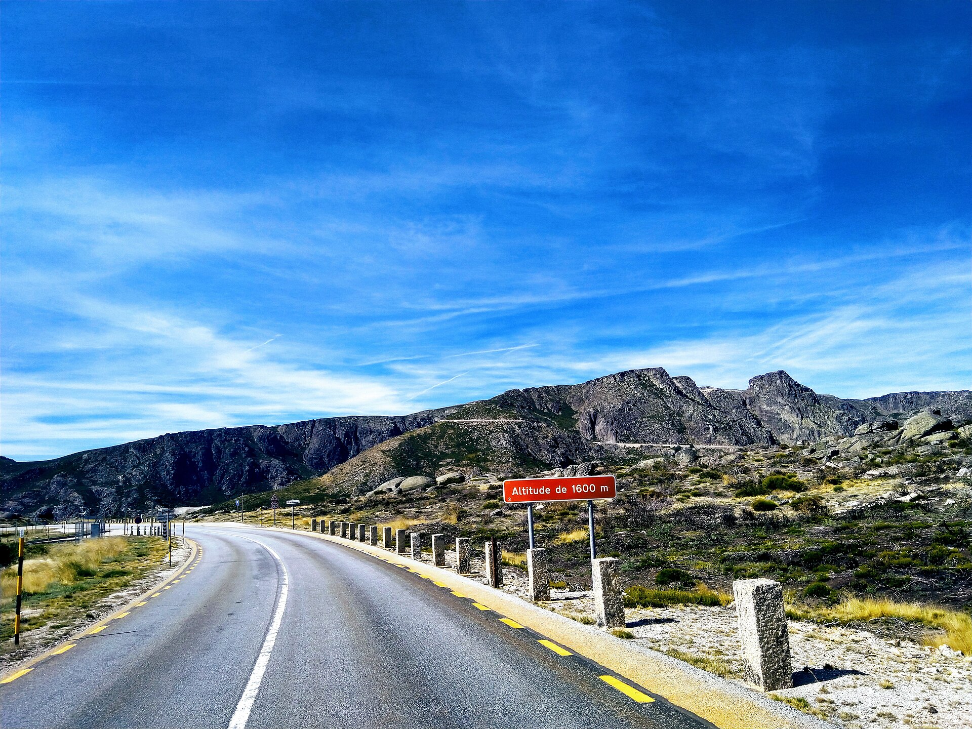 N339 climbing toward the high areas of Serra da Estrela
