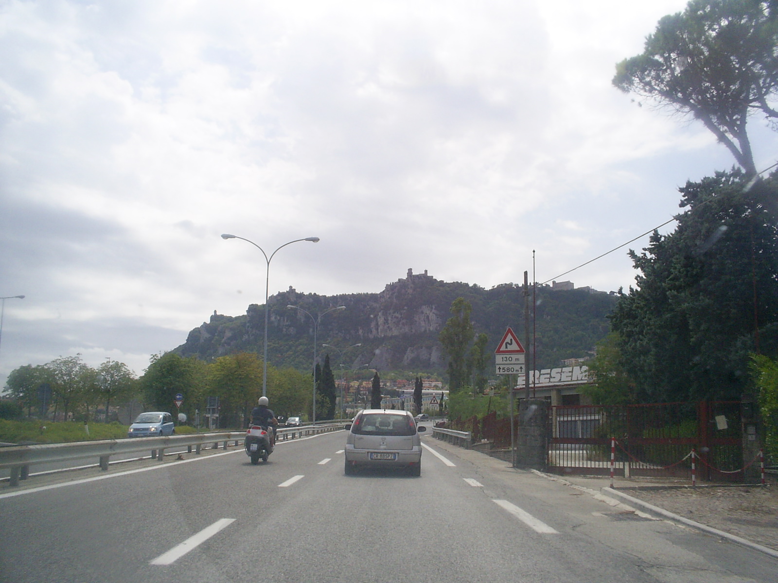 SS72 approach toward San Marino through the Italian foothills