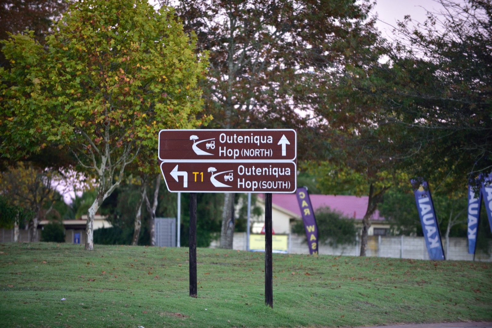 Direction signs at Outeniqua Pass near George